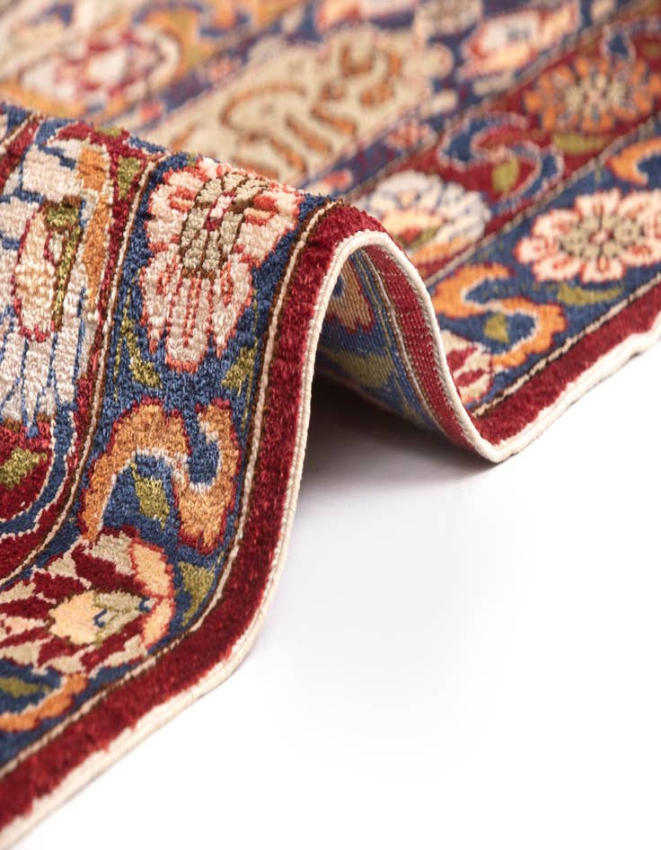 Detail image of 3' 11 x 6' 3 Kayseri Silk Rug