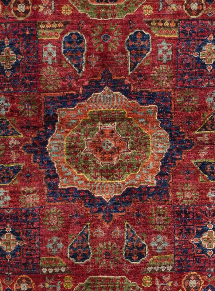 Detail image of 3' 7 x 5' 2 Hand Knotted Mamluk Ziegler Rug