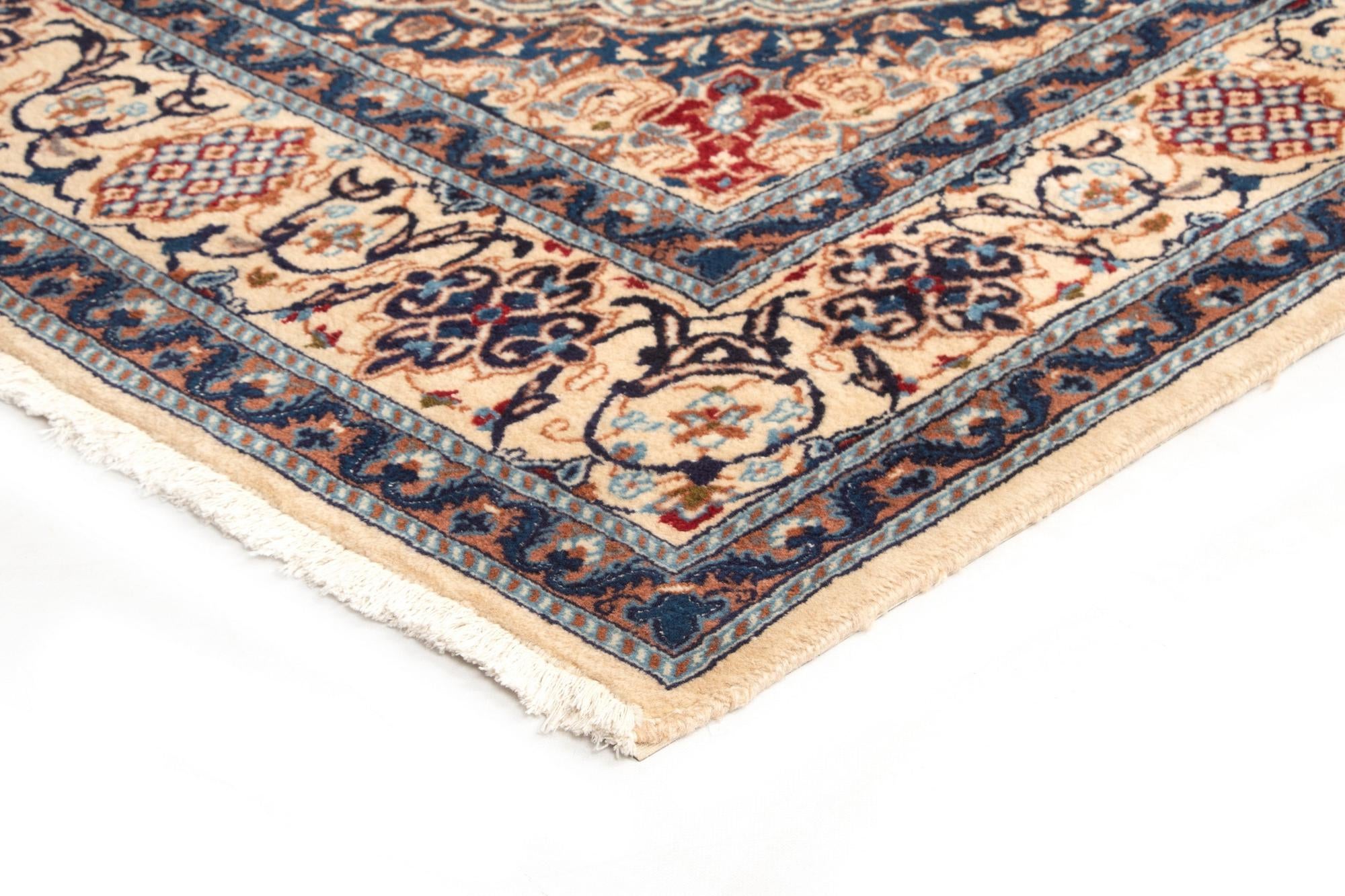 6' 7 x 9' 8 Nain Wool Rug