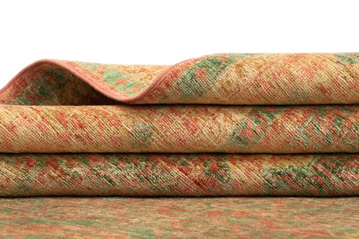 Detail image of 5' 9 x 7' 5 Amina Rug