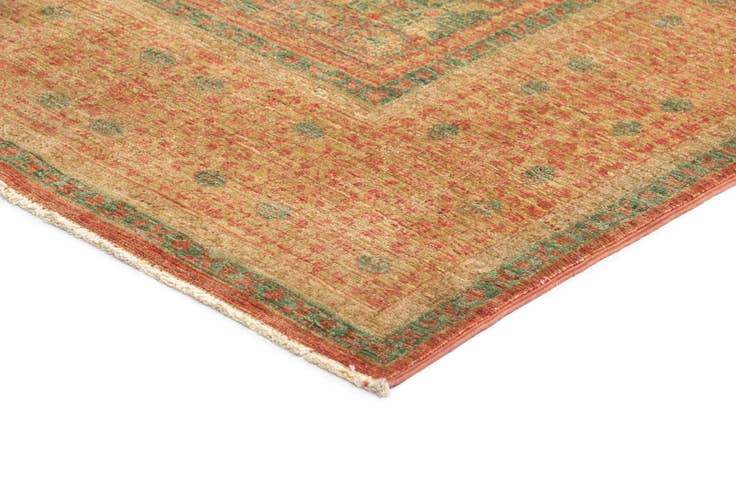 Detail image of 5' 9 x 7' 5 Amina Rug