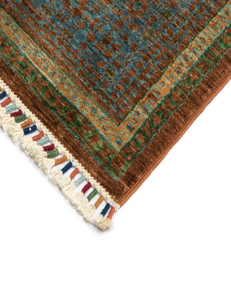Detail image of 5' 10 x 8' Amina Rug