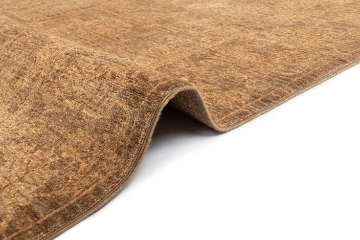 Detail image of 5' 8 x 7' 8 Ziegler Rug