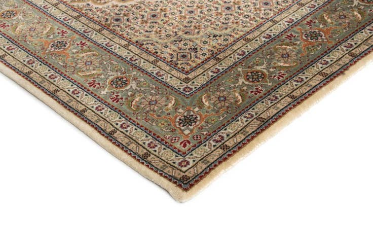 Detail image of 4' 9 x 6' 9 Tabriz Mahi Rug