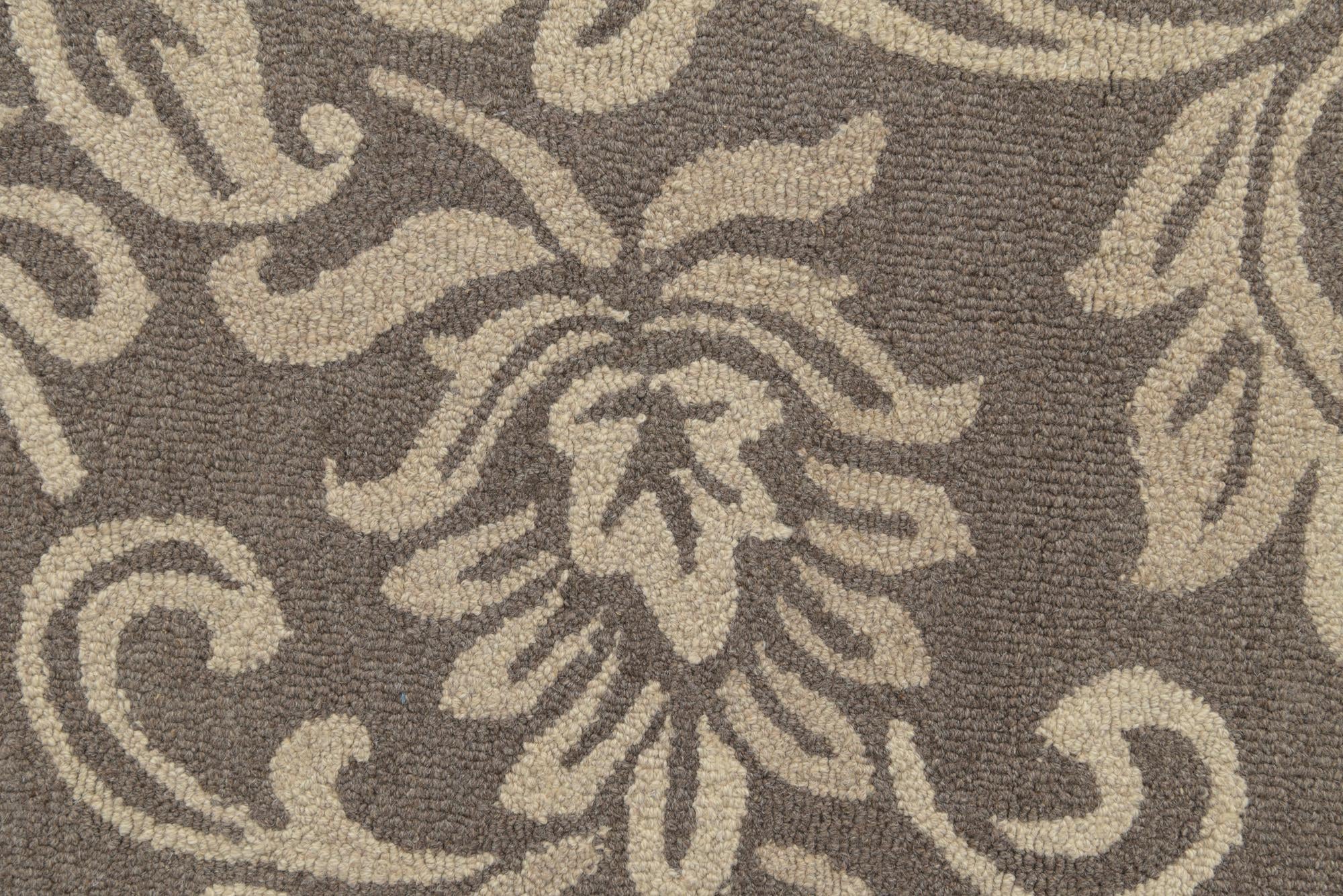 5' 1 x 8' Agra Wool Rug