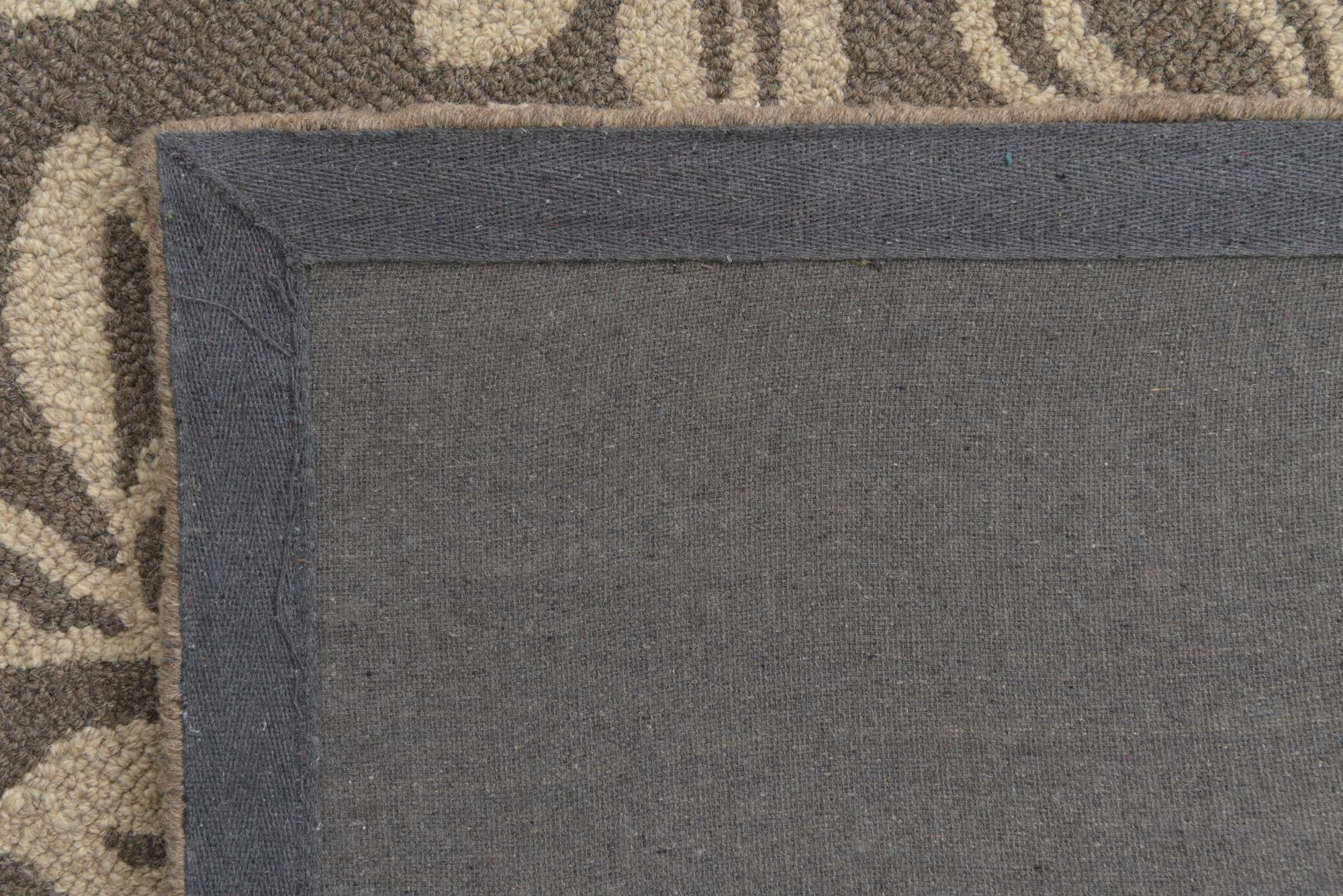 5' 1 x 8' Agra Wool Rug