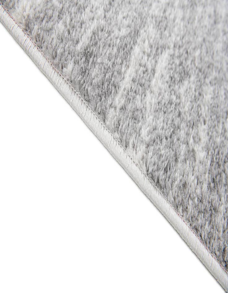 Detail image of 4' x 6' Angelica Rug