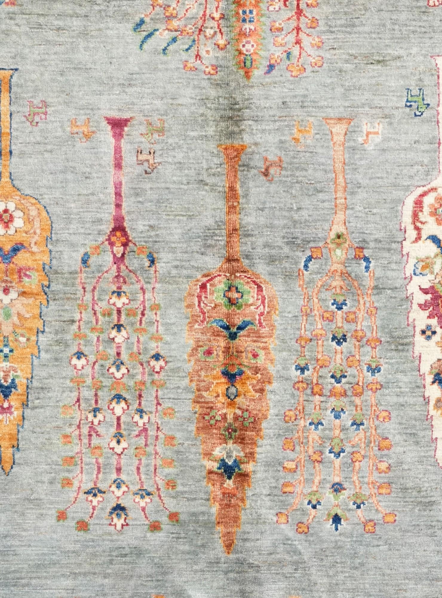 5' 9 x 8' 2 Hand Knotted Ariana Rug