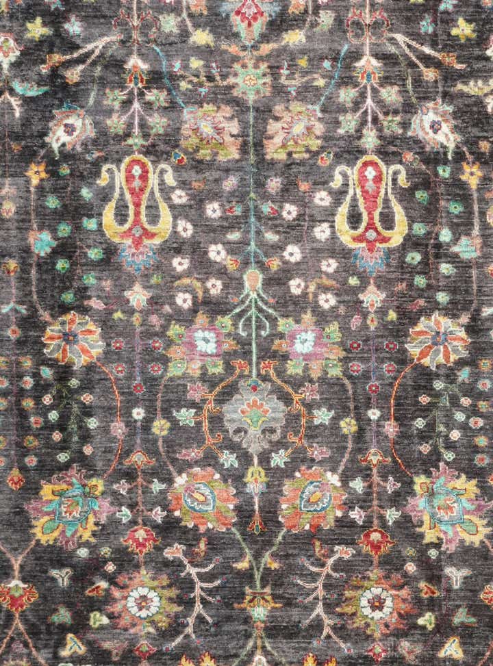 8' 2 x 10' Hand Knotted Ariana Rug