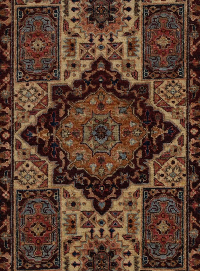Detail image of 2' 6 x 4' Hand Knotted Ariana Rug