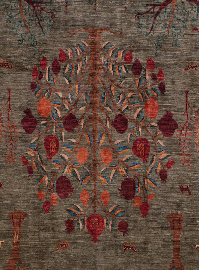 Detail image of 8' 2 x 11' 5 Hand Knotted Ariana Rug