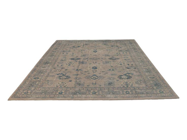 Detail image of 10' x 13' 11 Hand Knotted Ariana Rug