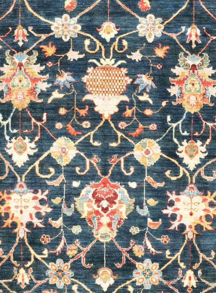 Detail image of 6' 8 x 9' 10 Hand Knotted Ariana Ziegler Rug
