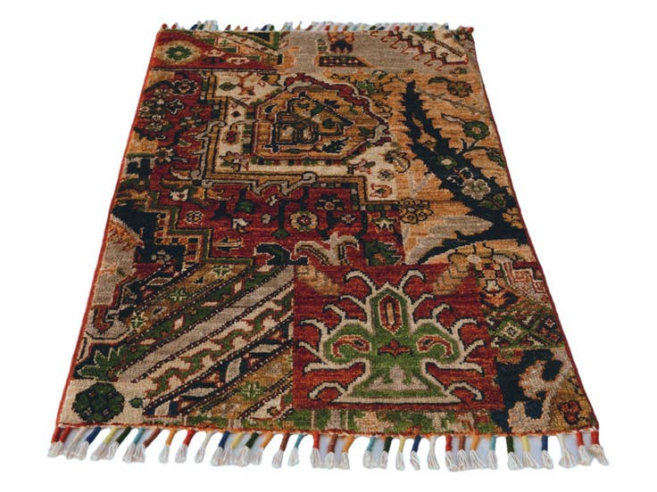Detail image of 1' 10 x 2' 10 Hand Knotted Ariana Ziegler Rug