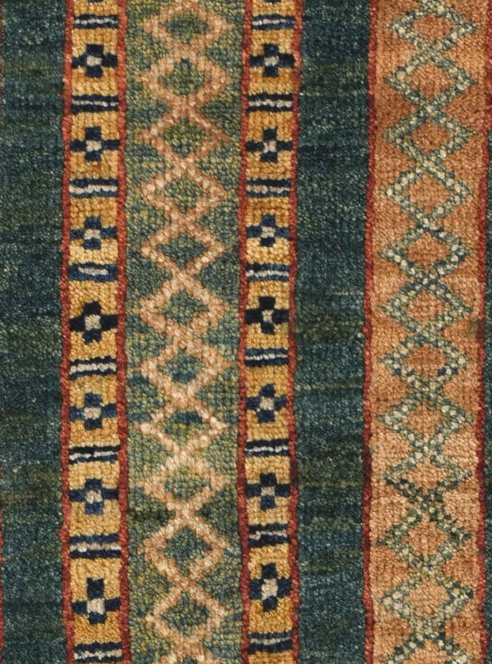 Detail image of 1' 8 x 3' 4 Hand Knotted Ariana Ziegler Rug