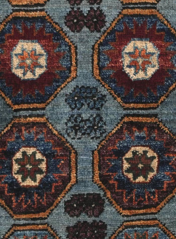 Detail image of 1' 10 x 3' 4 Hand Knotted Ariana Ziegler Rug