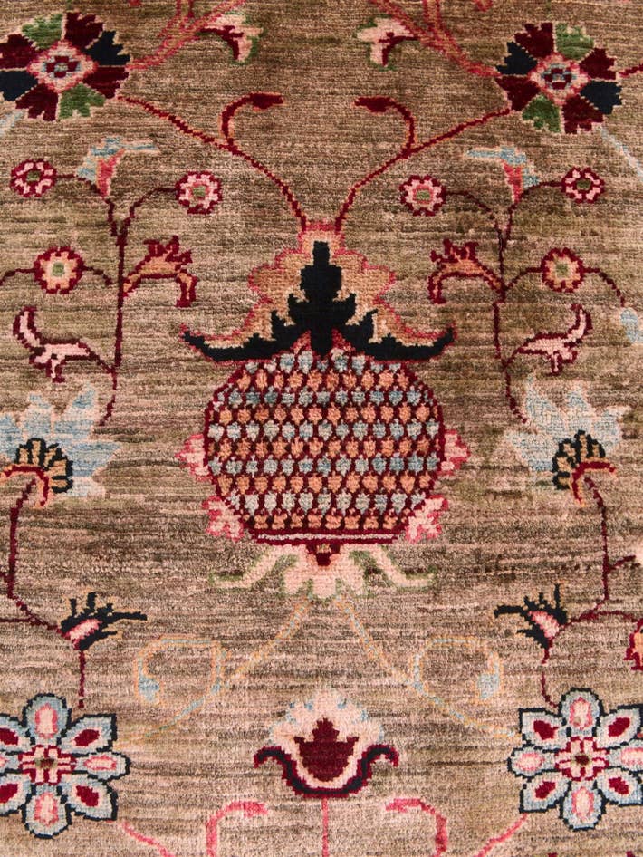 Detail image of 3' 11 x 5' 10 Hand Knotted Ariana Ziegler Rug