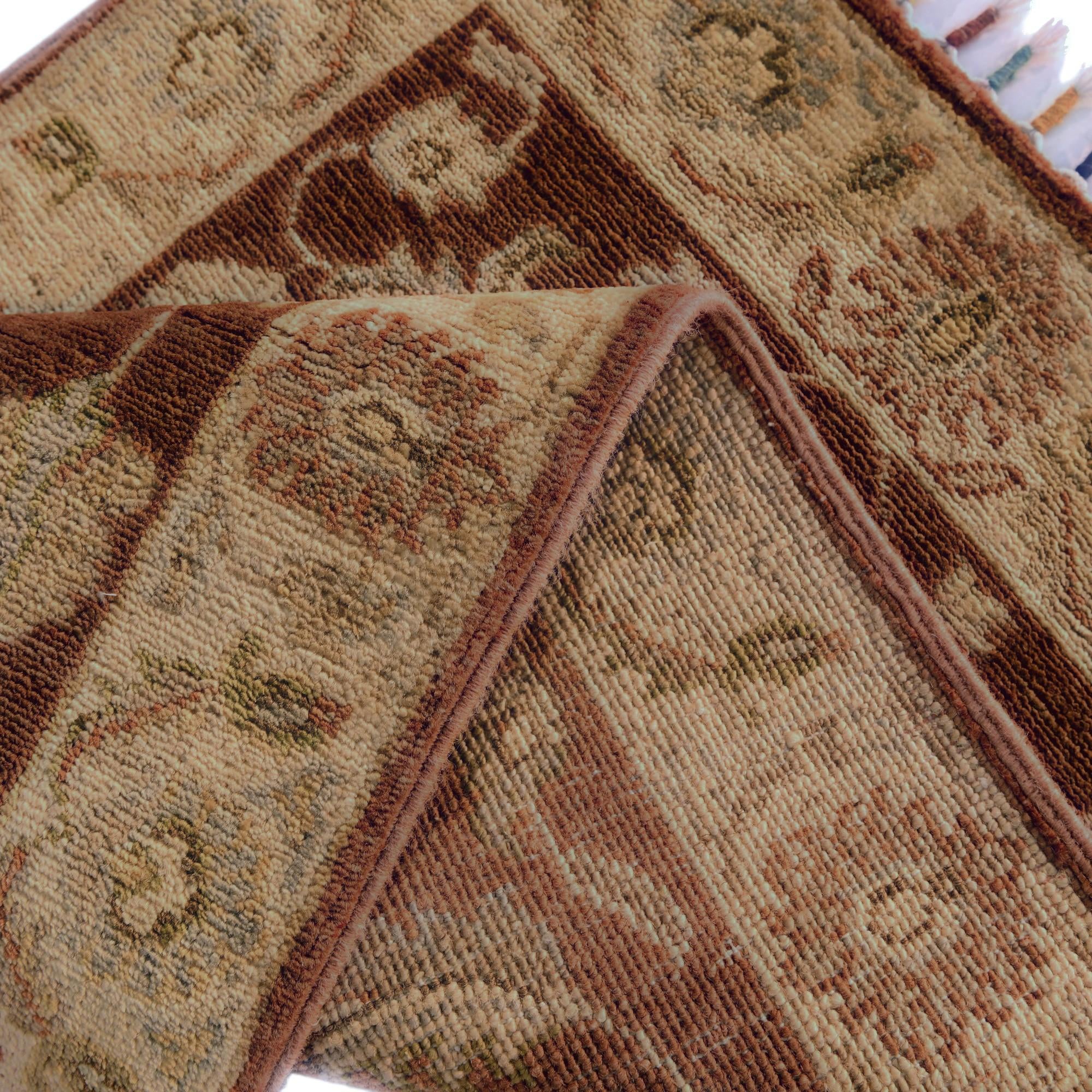 2' x 2' 11 Hand Knotted Ariana Ziegler Rug
