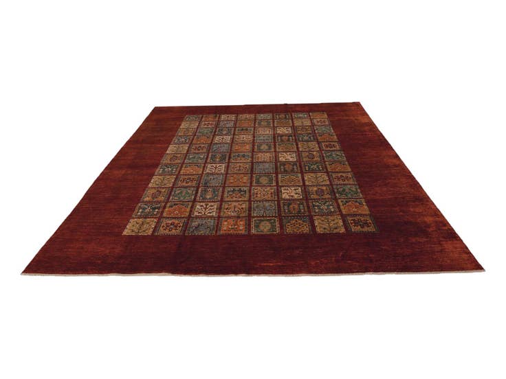 Detail image of 10' x 13' 1 Hand Knotted Bakhtiar Rug