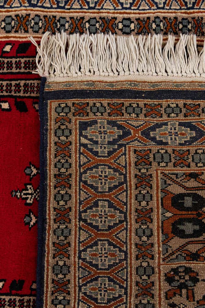 2' 9 x 4' 6 Hand Knotted Bokhara Wool Rug