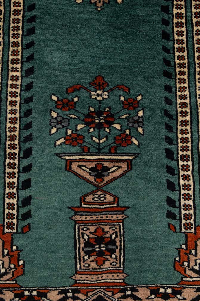 2' 7 x 4' 4 Hand Knotted Bokhara Wool Rug