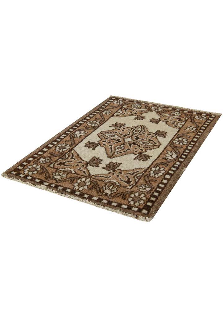 1' 6 x 2' 4 Hand Knotted Ferdos Persian Wool Rug