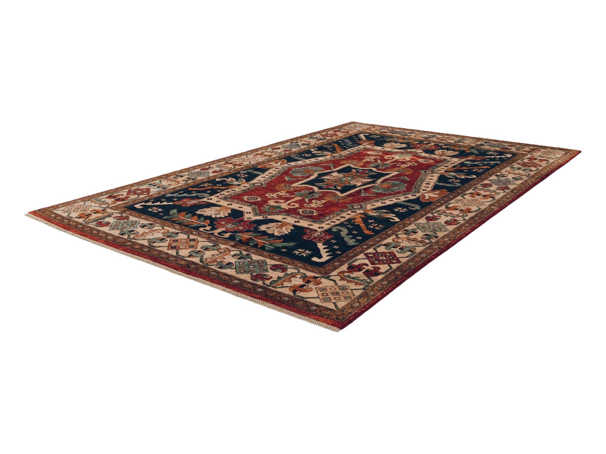 6' 8 x 10' 2 Hand Knotted Heriz Rug