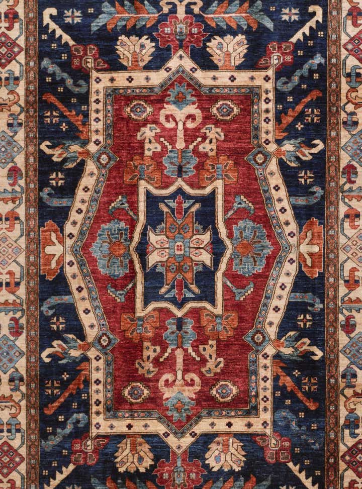 6' 8 x 10' 2 Hand Knotted Heriz Rug