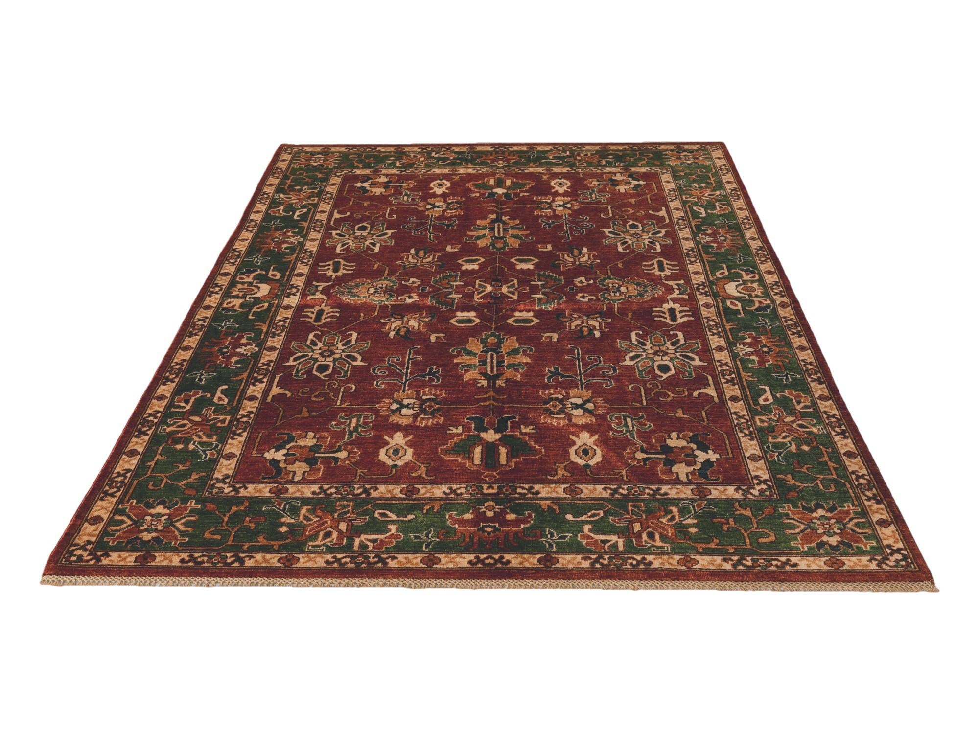 5' 9 x 7' 10 Hand Knotted Heriz Rug