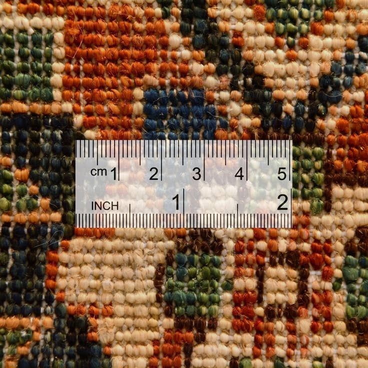 Detail image of 5' 9 x 7' 10 Hand Knotted Heriz Rug