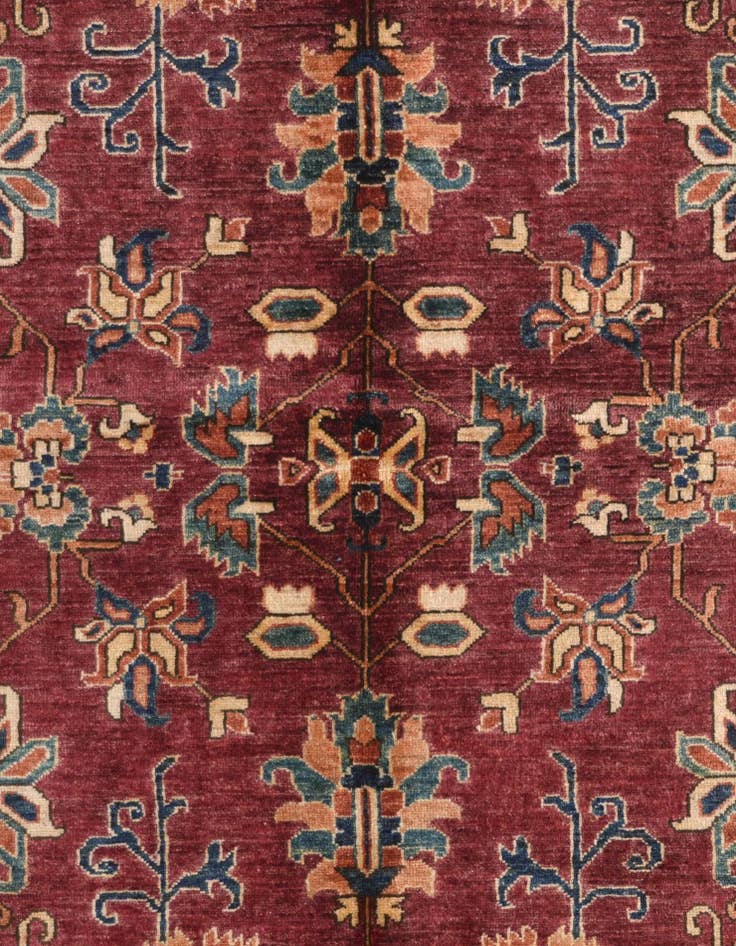 Detail image of 5' 9 x 7' 10 Hand Knotted Heriz Rug