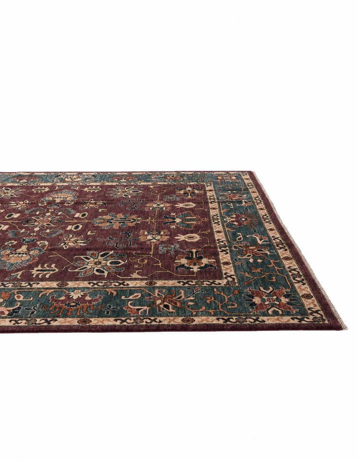 Detail image of 8' 2 x 10' Hand Knotted Heriz Rug