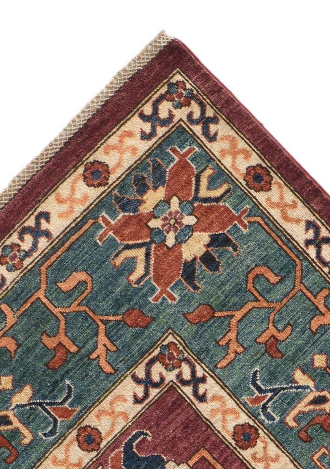 Detail image of 8' 2 x 10' Hand Knotted Heriz Rug