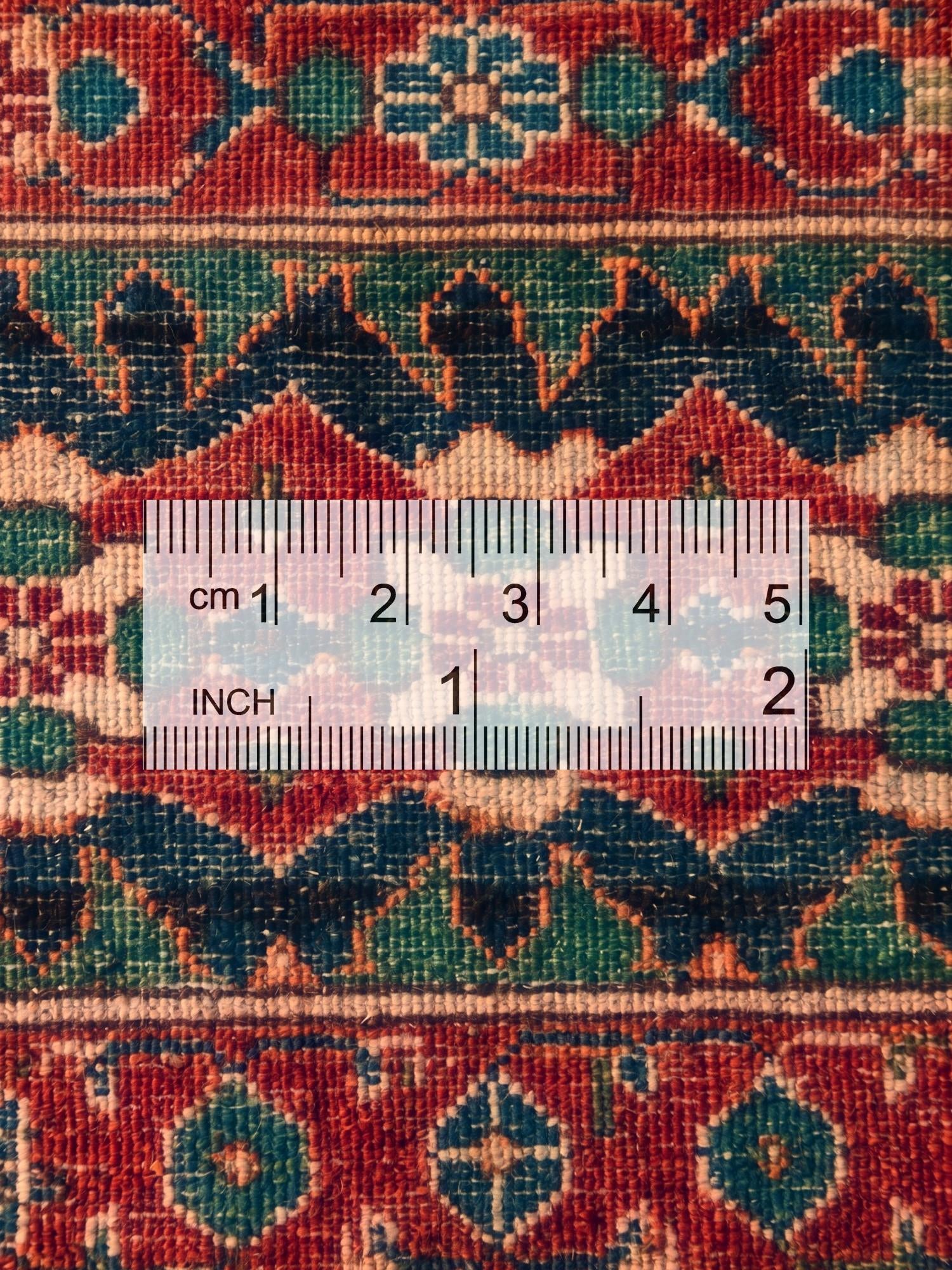 8' 2 x 10' Hand Knotted Heriz Rug