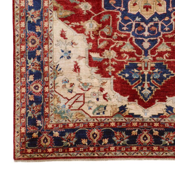 Detail image of 8' 2 x 9' 11 Hand Knotted Heriz Rug