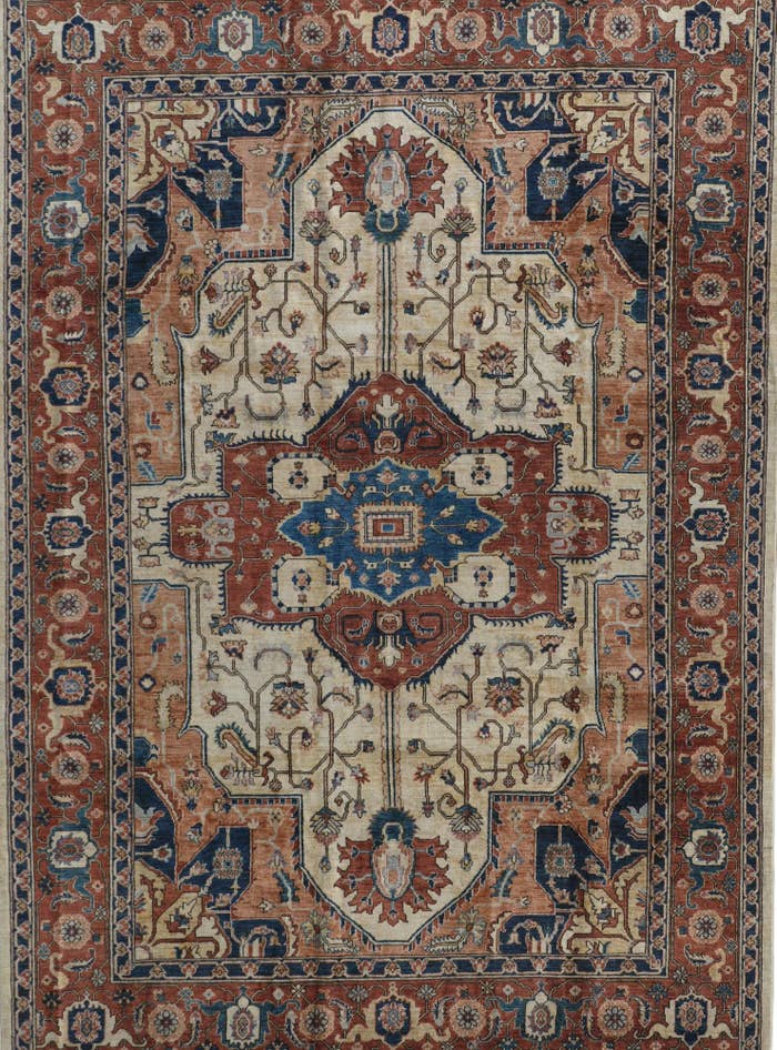 Detail image of 8' 3 x 11' 10 Hand Knotted Heriz Rug