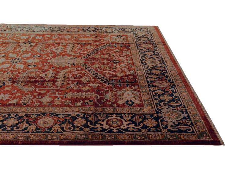 Detail image of 8' 1 x 9' 11 Hand Knotted Heriz Rug