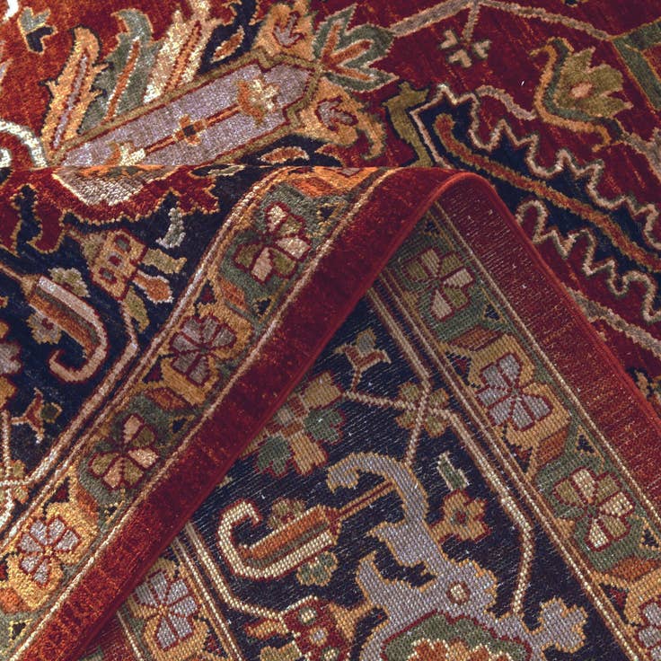 Detail image of 8' 1 x 9' 11 Hand Knotted Heriz Rug