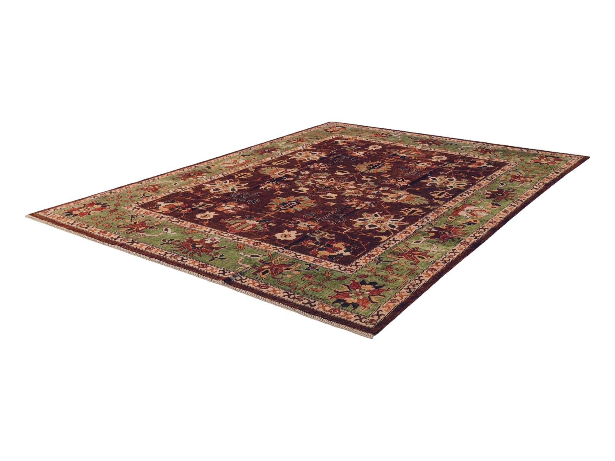 8' x 10' 2 Hand Knotted Heriz Rug