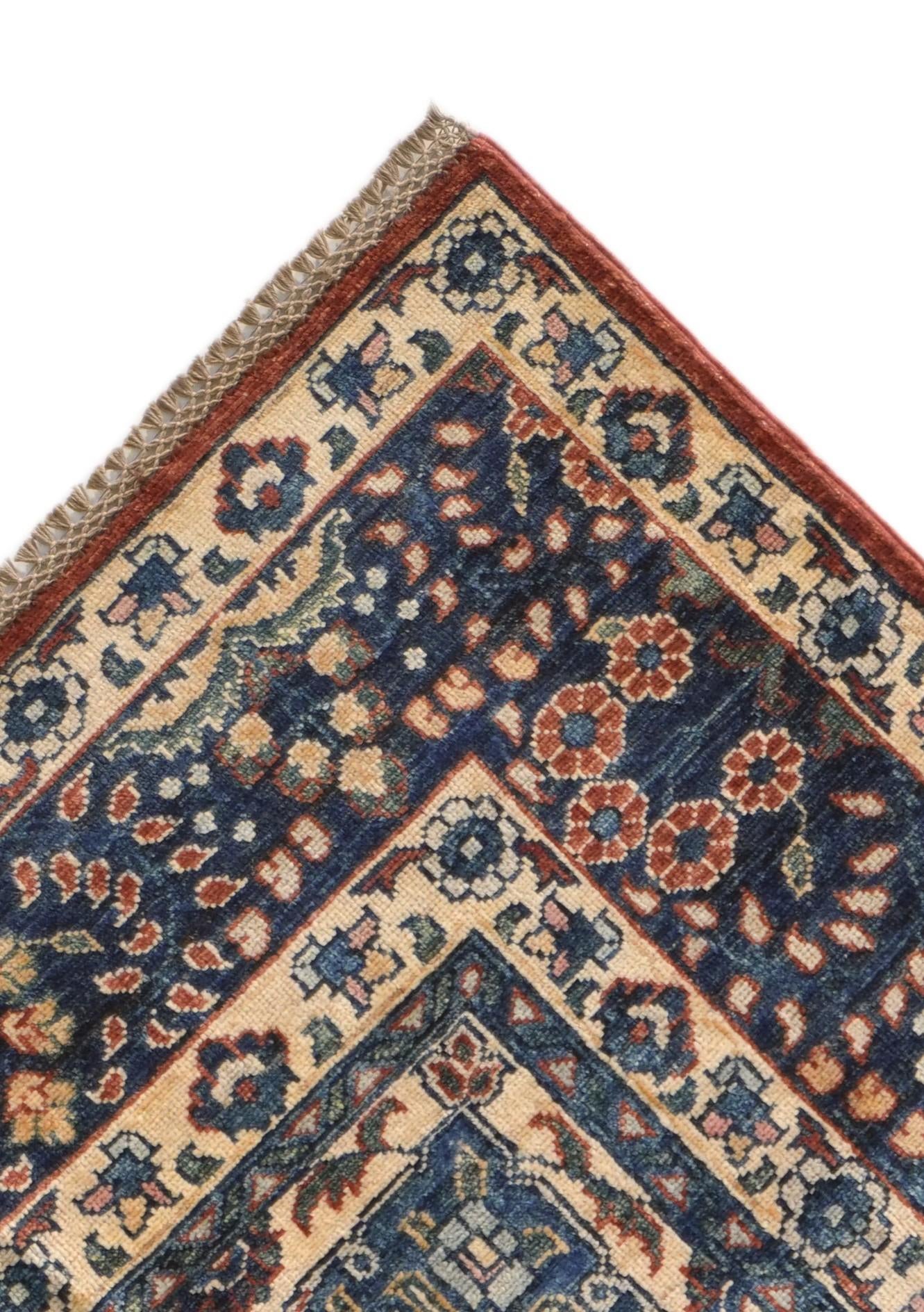 6' 10 x 9' 9 Hand Knotted Heriz Rug