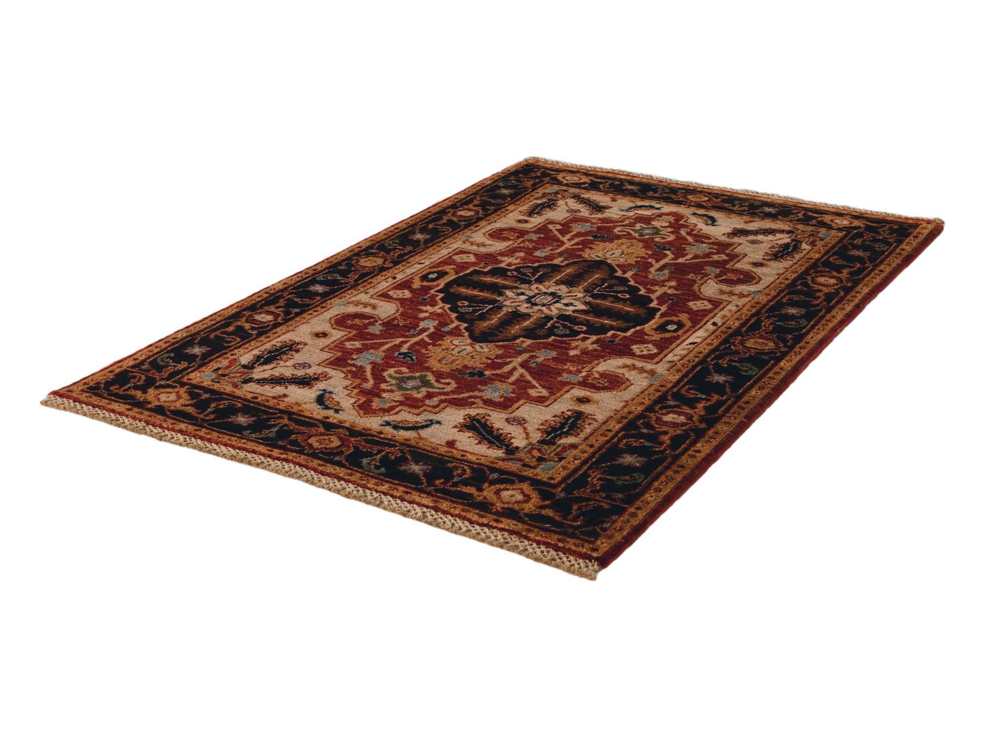 2' 9 x 4' Hand Knotted Heriz Rug