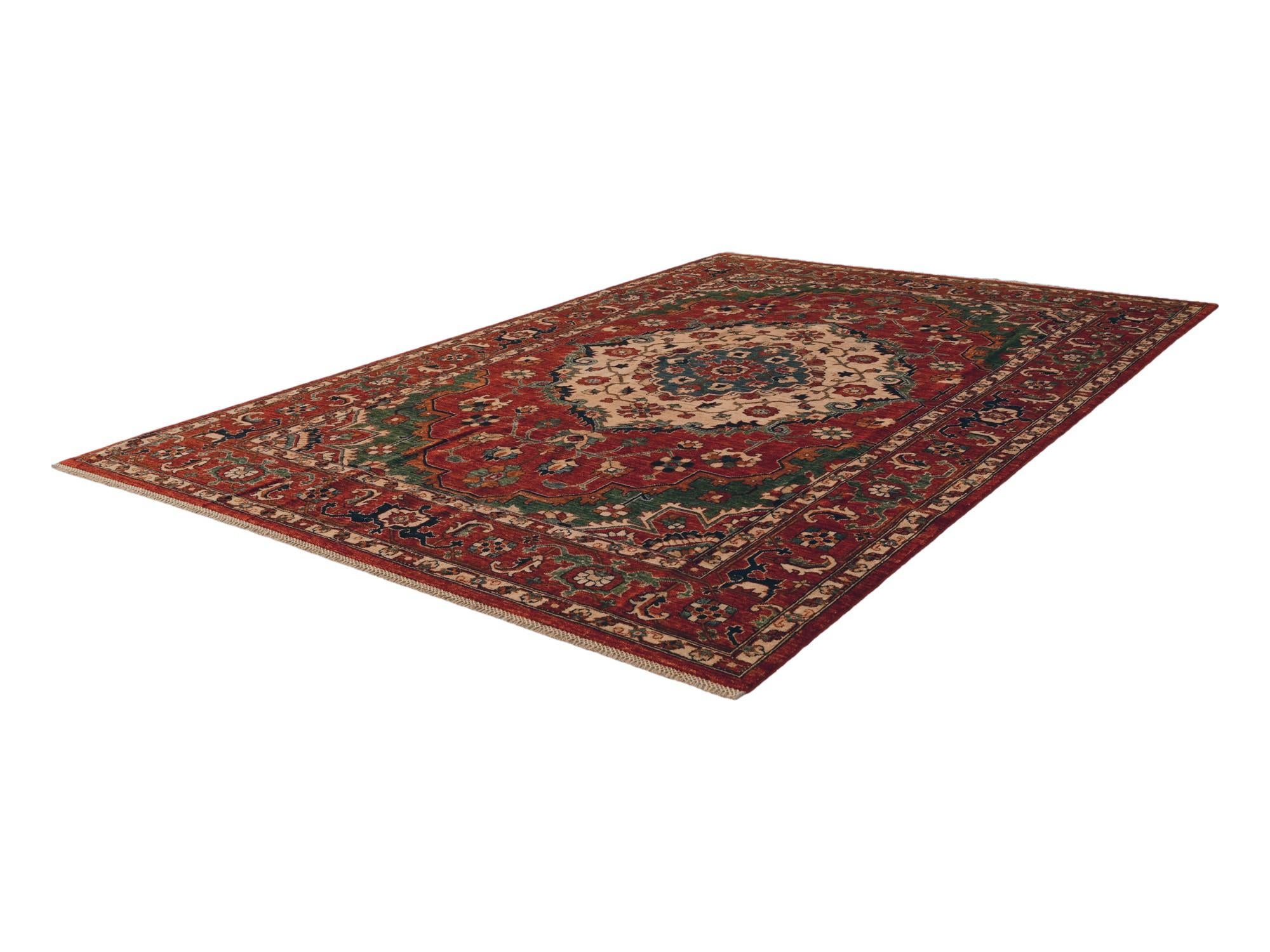 6' 9 x 10' Hand Knotted Heriz Rug