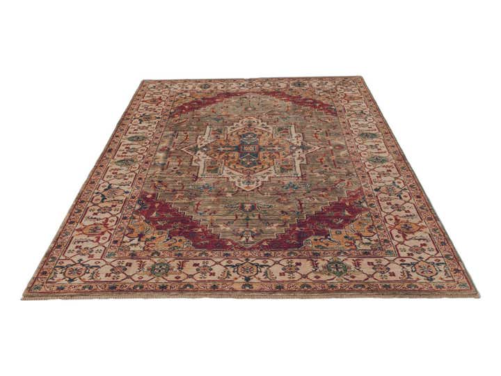 6' 10 x 9' 10 Hand Knotted Heriz Rug