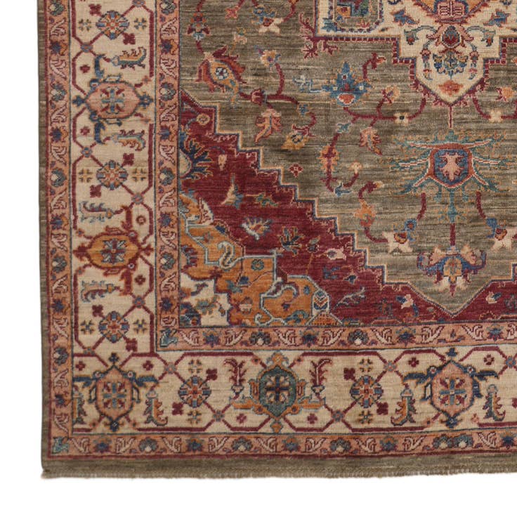 Detail image of 6' 10 x 9' 10 Hand Knotted Heriz Rug