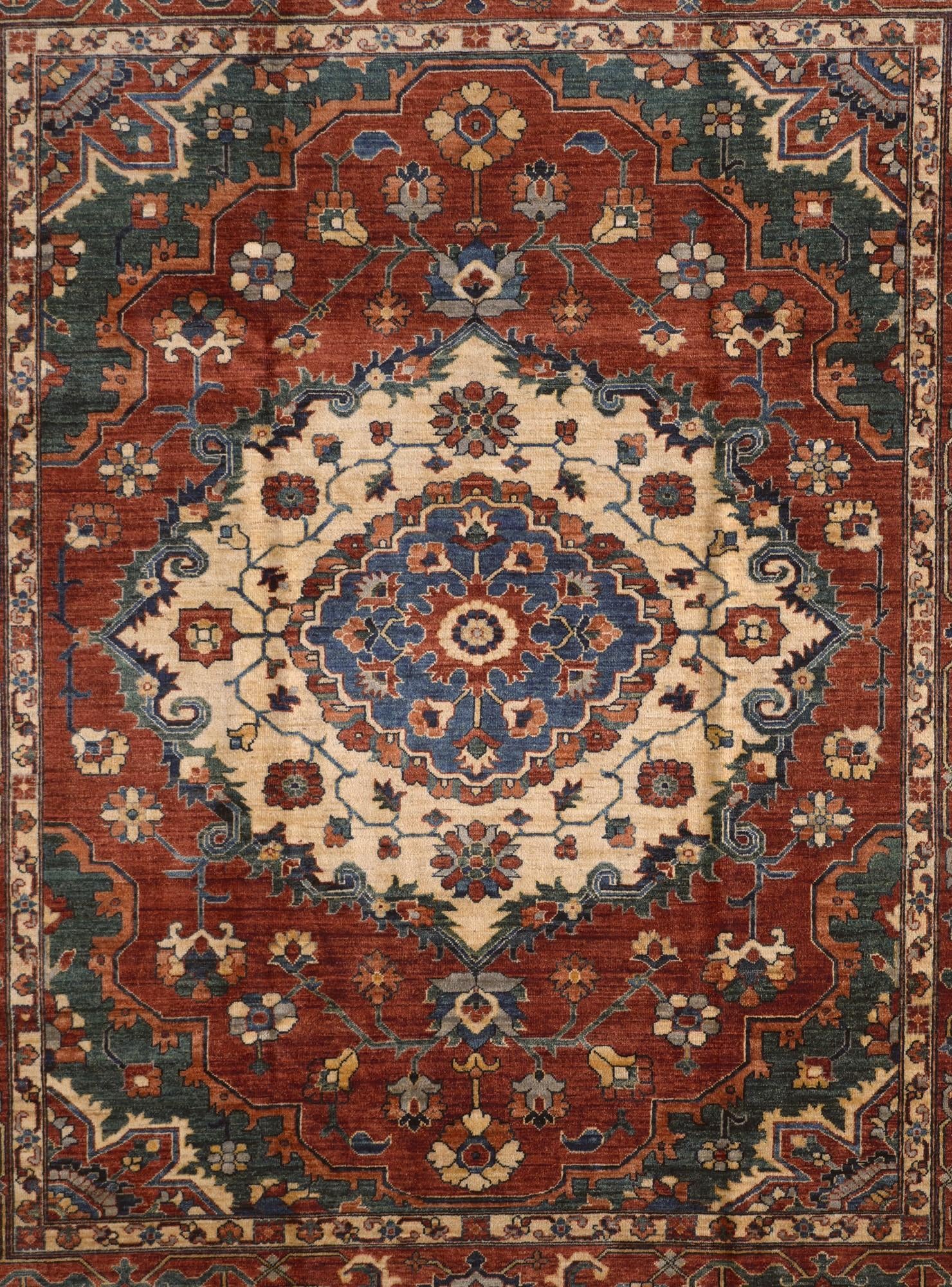 8' 2 x 10' Hand Knotted Heriz Rug