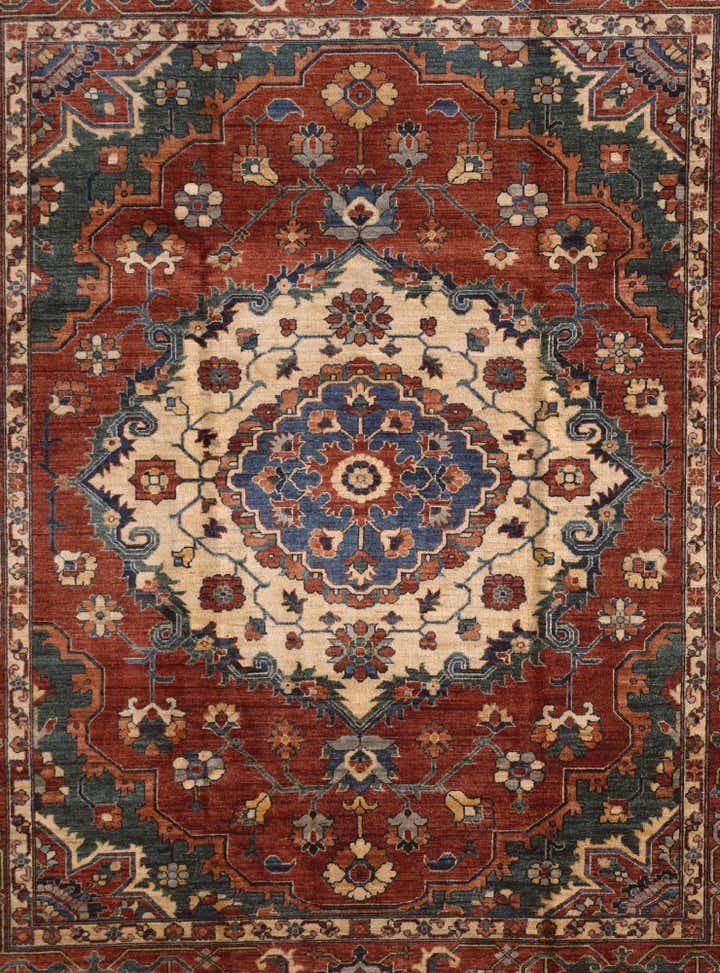 8' 2 x 10' Hand Knotted Heriz Rug