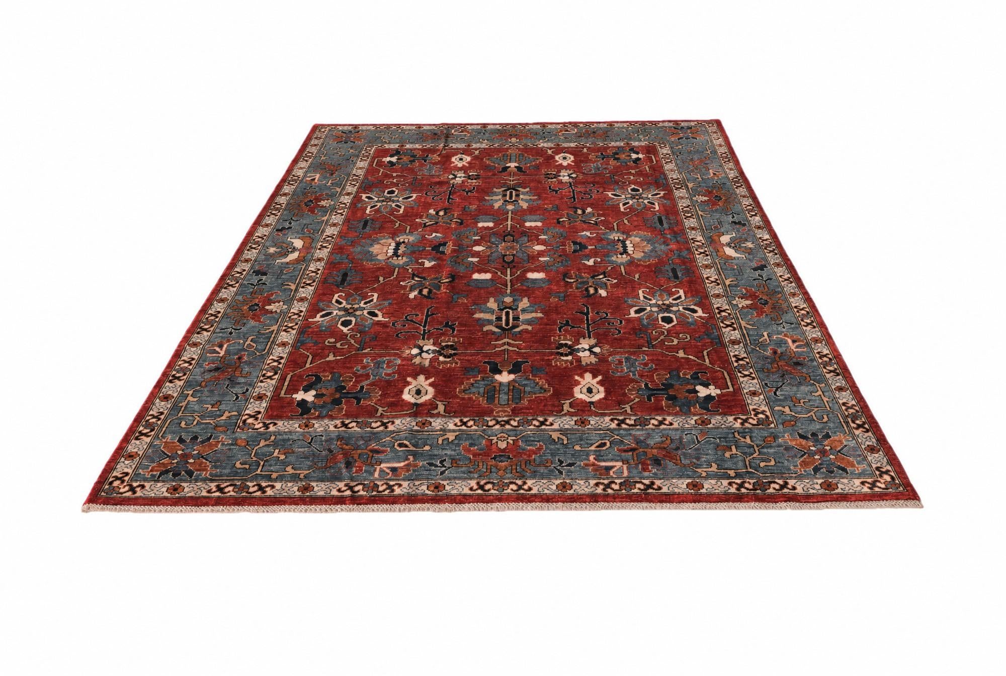 6' 9 x 9' 9 Hand Knotted Heriz Rug