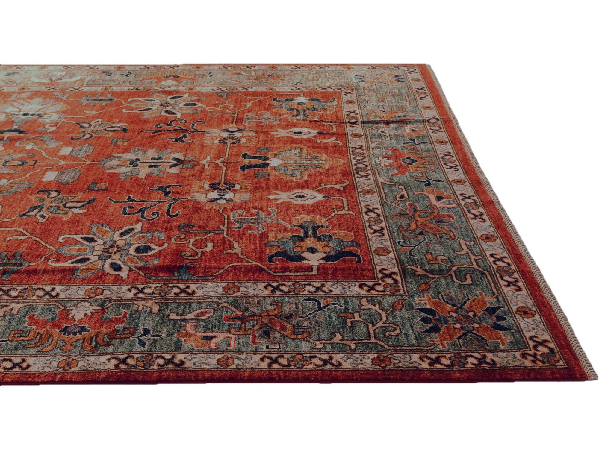 6' 9 x 9' 9 Hand Knotted Heriz Rug