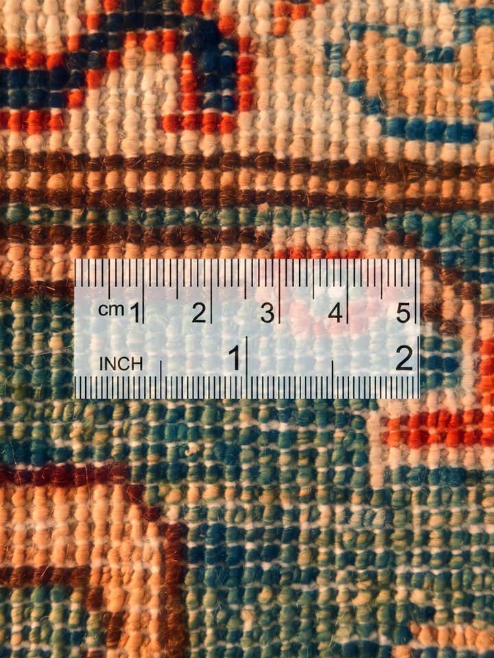 6' 9 x 9' 9 Hand Knotted Heriz Rug