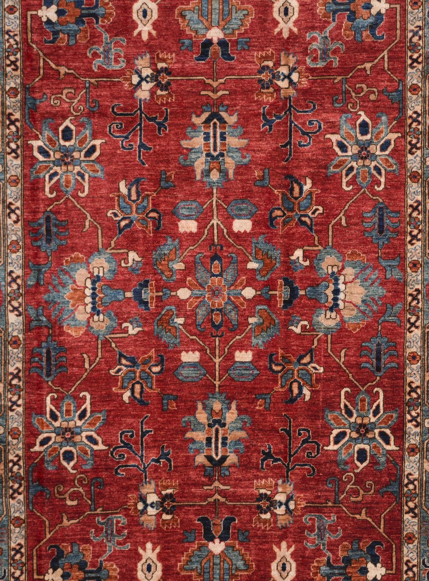 6' 9 x 9' 9 Hand Knotted Heriz Rug